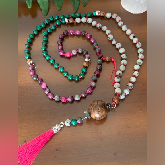Knotted mala necklace handmade by My BrownDog - Picture 1 of 5